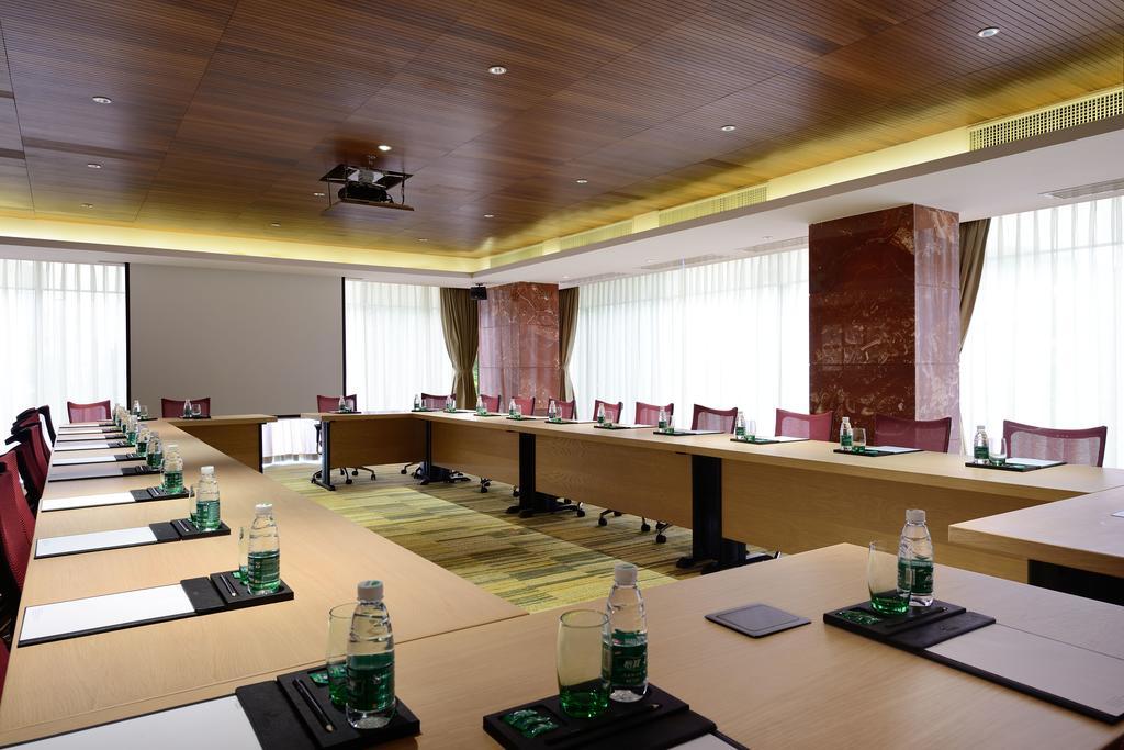 Bamboo Hotel Zhuhai Exteriör bild